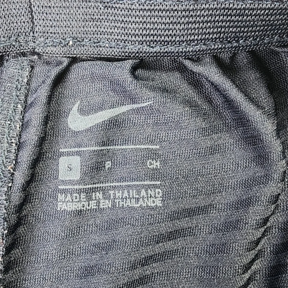 Nike Basketball Shorts Kids Large Navy Athletic Mesh Swoosh Logo with Pocket